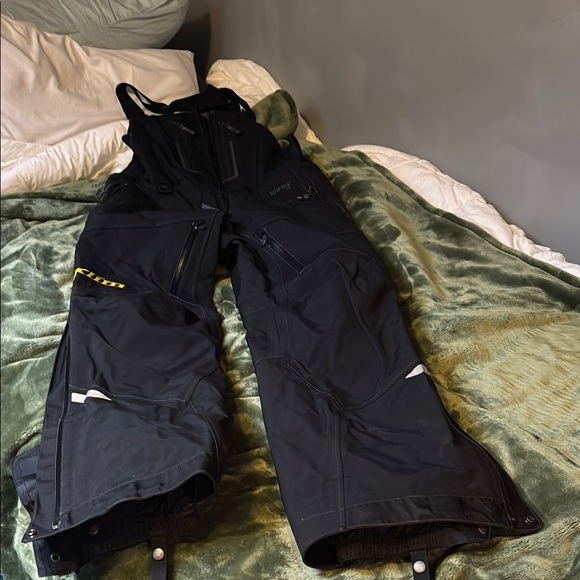 Black Klim Men’s Snow Bib Overalls - Picture 1 of 4
